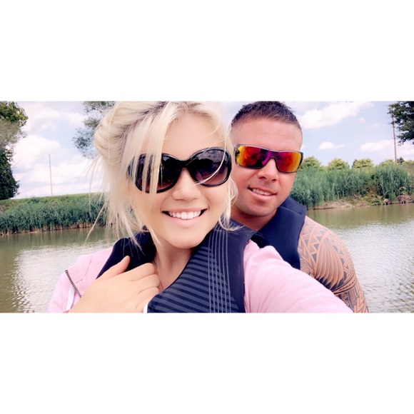 Meet your Posher, Carly - Picture 1 of 1